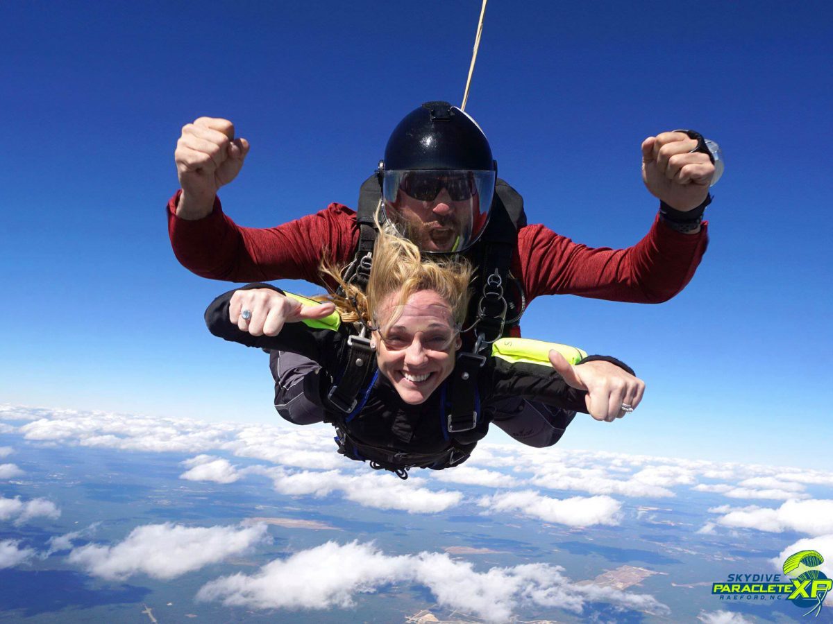 skydiving for couples